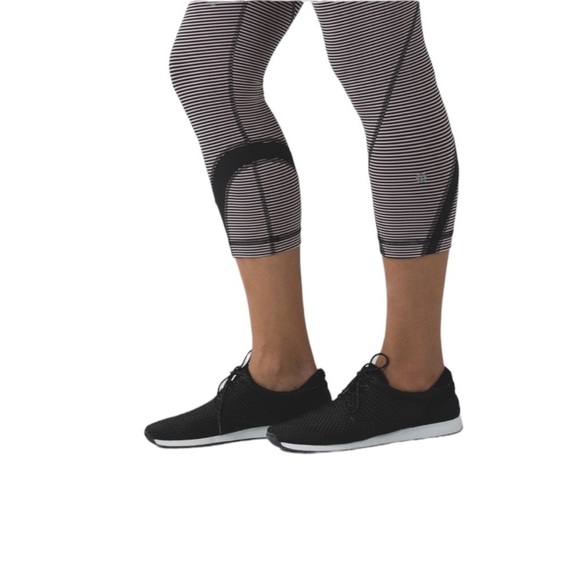 🌺LULULEMON Inspire ll All Full-on Luxtreme Striped /Butterfly Waistband Size 8🌺 - Picture 8 of 9